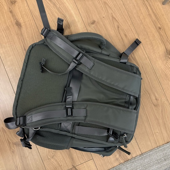 Carryon Backpack - Picture 3 of 5